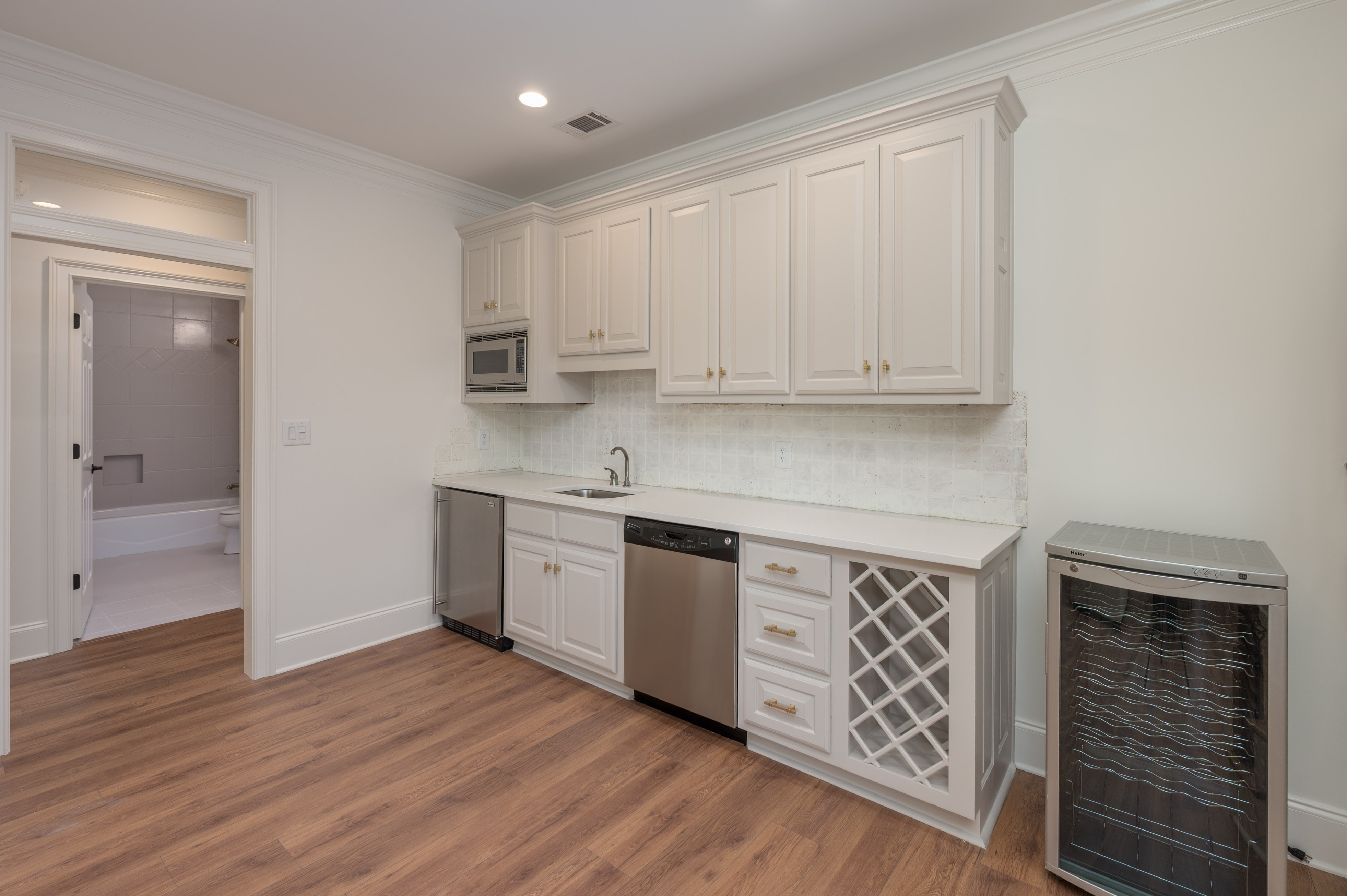 1021 Homestead image 36